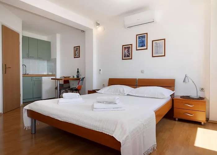 Jasminka * Podgora (Split-Dalmatia)