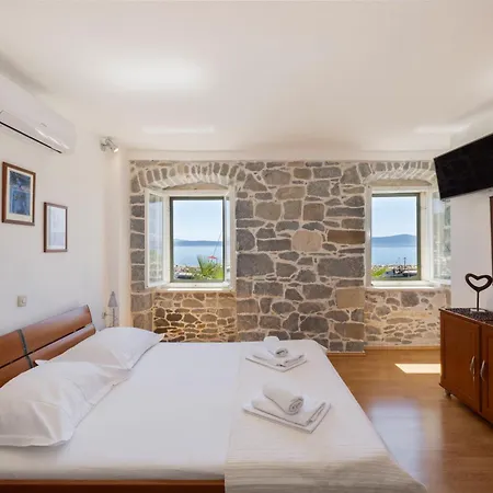 Jasminka * Podgora (Split-Dalmatia)